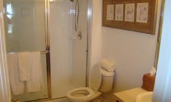 Modern Bath Décor: Creating a Place to Relax