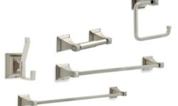 Get Rid of Things You no Longer Use with Practical Bath Décor Ideas